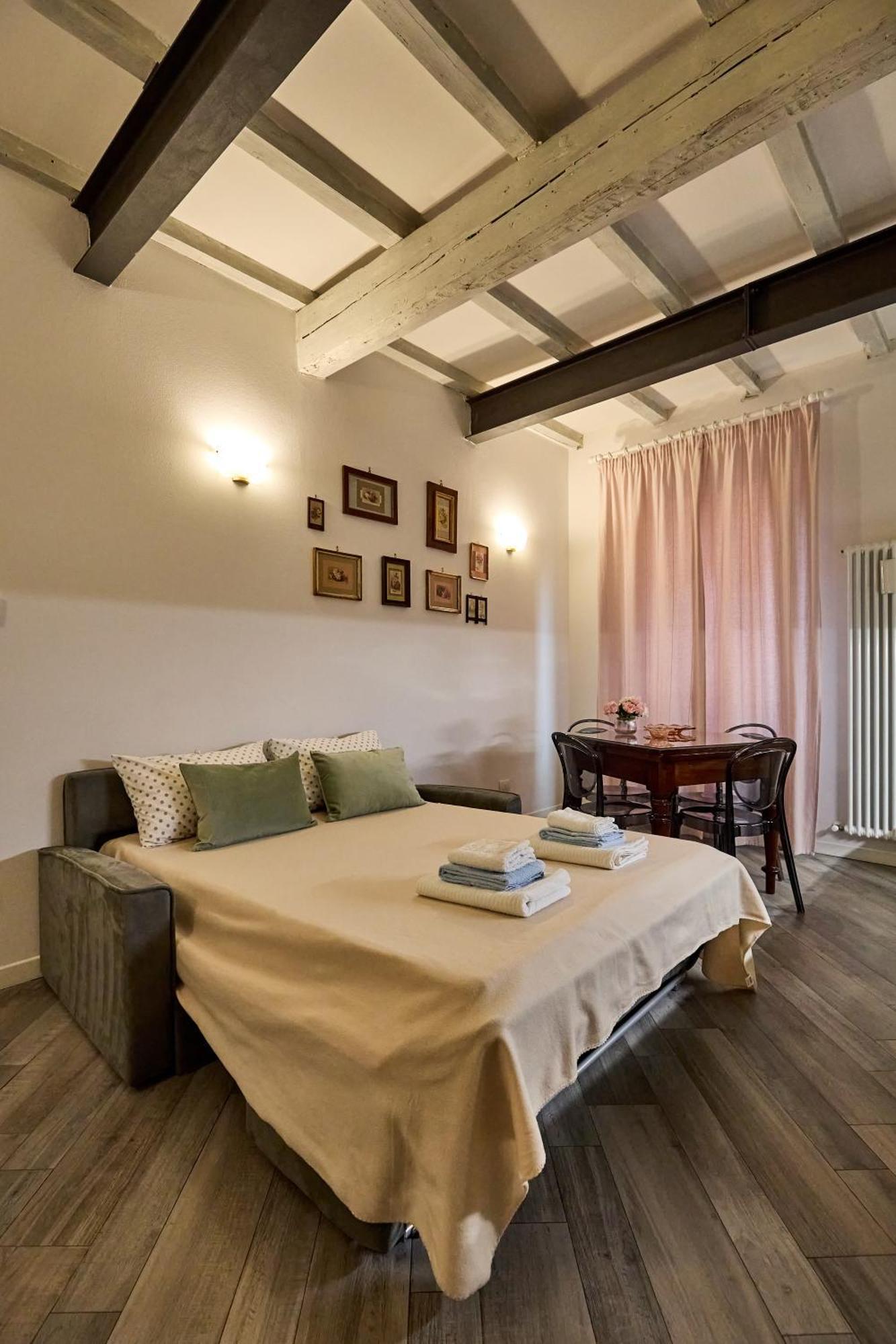 La Torre Lunga -Smart Working- 150 M Dalle-From Due Torri-Two Towers 博洛尼亚 外观 照片