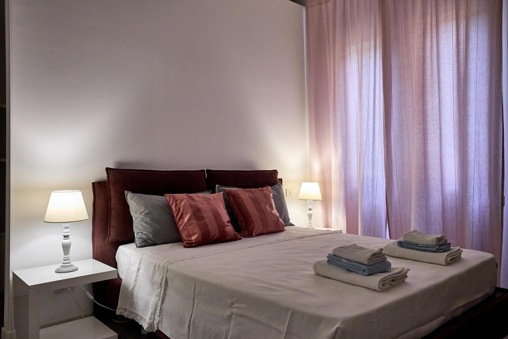 La Torre Lunga -Smart Working- 150 M Dalle-From Due Torri-Two Towers 博洛尼亚 外观 照片